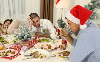 Imagem de destaque para Estes 7 alimentos são perfeitos para desintoxicar o corpo depois das festas de fim de ano