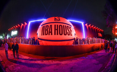 Imagem de destaque para Ingressos para a NBA House 2025 já estão à venda; saiba todos os detalhes!