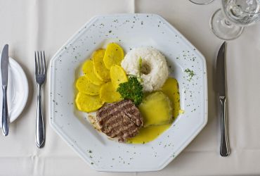 Imagem de destaque para Gastronomia & Negócios