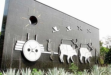 Imagem de destaque para Monumento dos Imigrantes