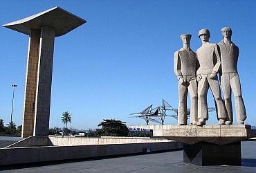 Imagem de destaque para Mausoléu - Monumento aos Pracinhas